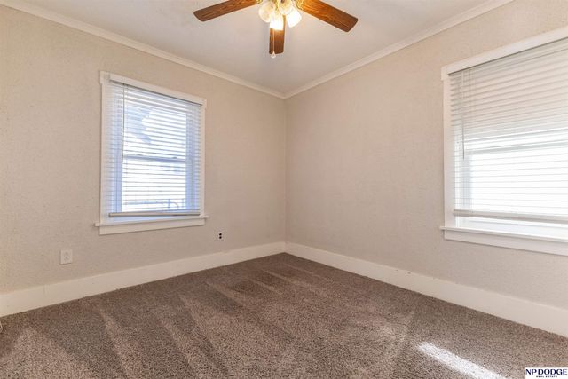 6806 N 30th Street, Omaha, NE 68112