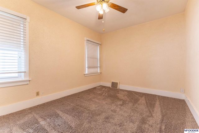 6806 N 30th Street, Omaha, NE 68112