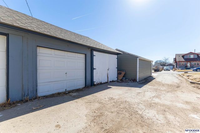 6806 N 30th Street, Omaha, NE 68112