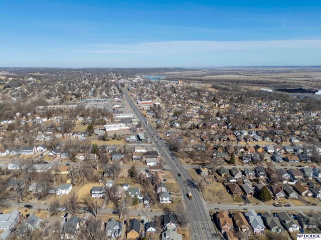 6806 N 30th Street, Omaha, NE 68112