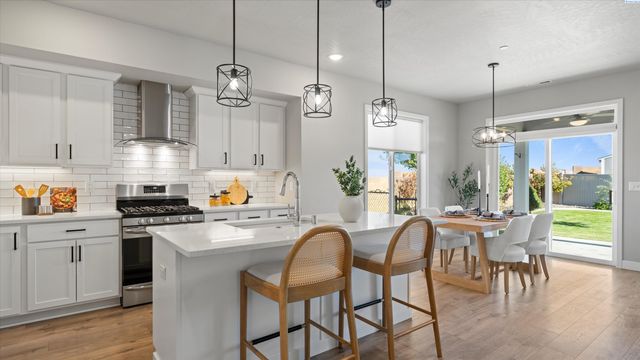 2548 Clark Ridge Dr, Richland, WA 99352