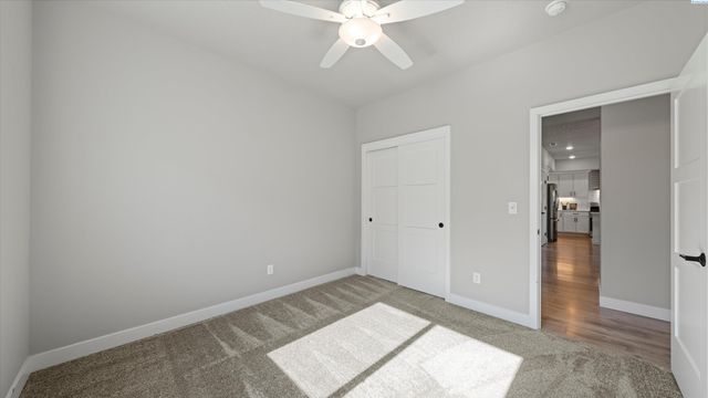 2548 Clark Ridge Dr, Richland, WA 99352