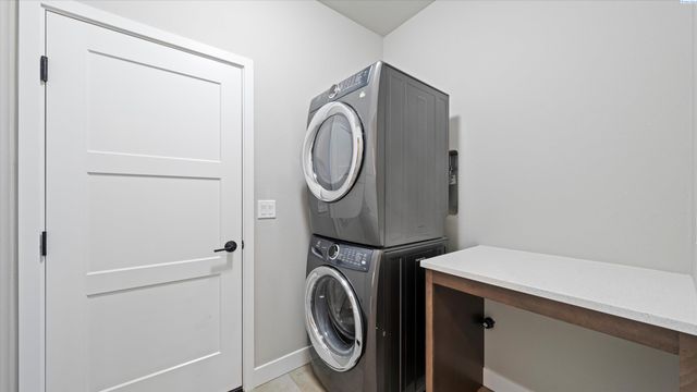 2548 Clark Ridge Dr, Richland, WA 99352