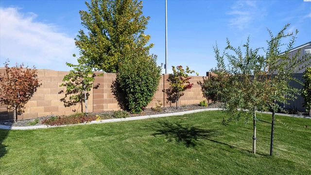 2548 Clark Ridge Dr, Richland, WA 99352