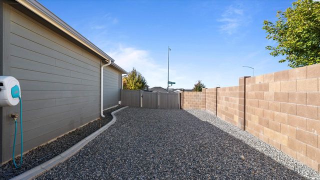 2548 Clark Ridge Dr, Richland, WA 99352