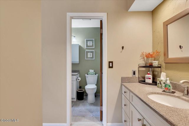25 Grant Hill Court, Clifton Park, NY 12065