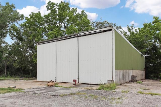 4225 Scott Road, Kansas City, MO 64137