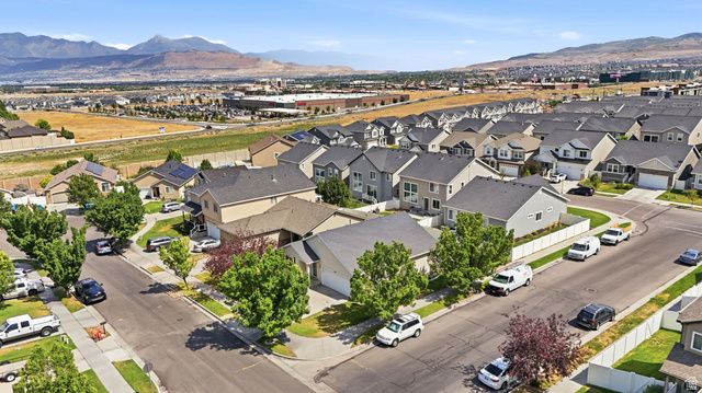 4877 W QUARTZ VALLEY CIR, Riverton, UT 84096