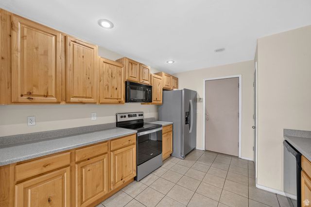 4877 W QUARTZ VALLEY CIR, Riverton, UT 84096