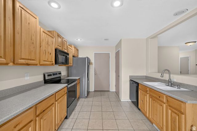 4877 W QUARTZ VALLEY CIR, Riverton, UT 84096