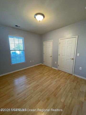 610 Sophee Lane, Lakewood, NJ 08701