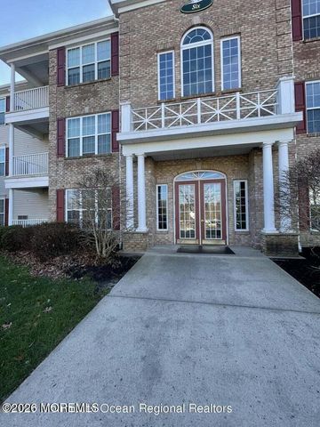 610 Sophee Lane, Lakewood, NJ 08701