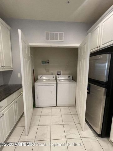 610 Sophee Lane, Lakewood, NJ 08701