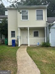 2316 Wellington Circle, Lithonia, GA 30058