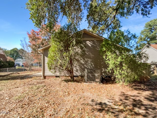 6312 Lake Trail Drive, Fayetteville, NC 28304