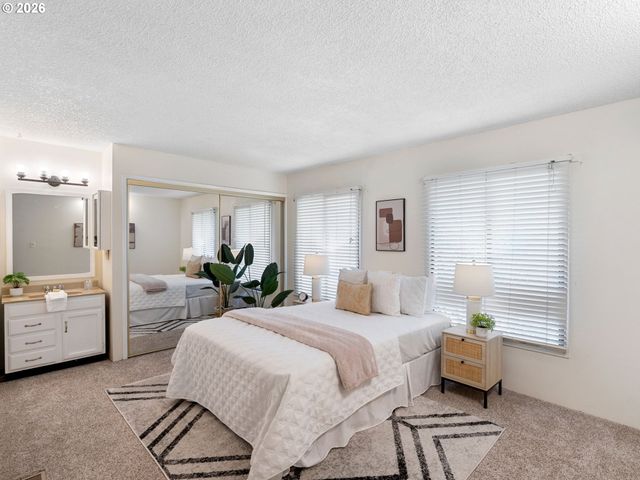 2610 Ne 107TH Ave, Portland, OR 97220