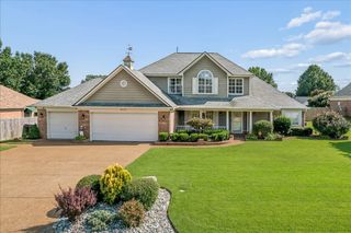 6075 DAYBREAK DR, Bartlett, TN 38135