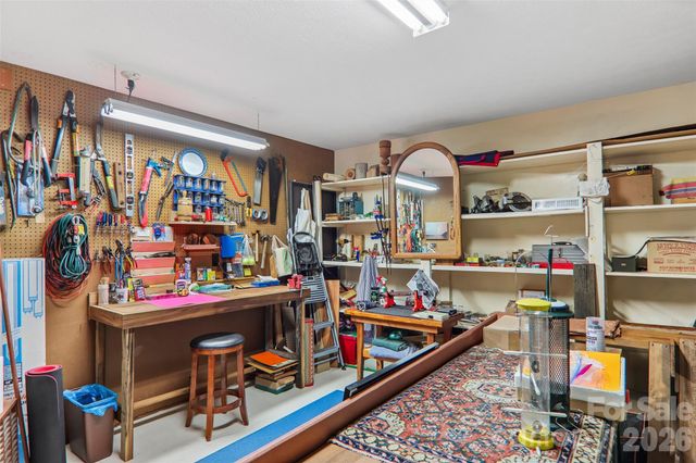 138 Woodbridge Drive, Hendersonville, NC 28739