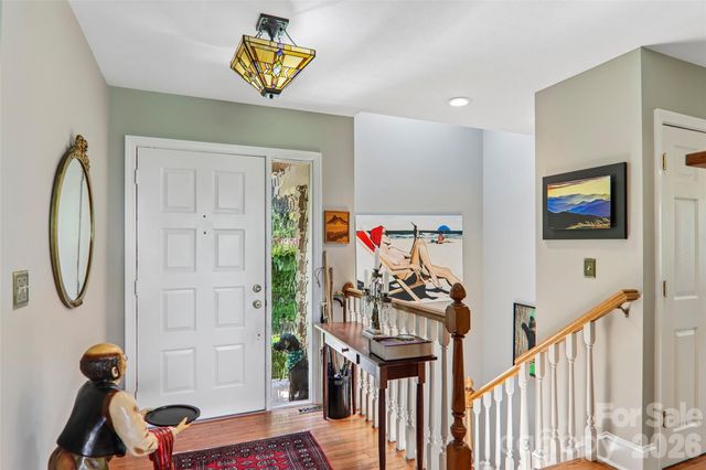 138 Woodbridge Drive, Hendersonville, NC 28739