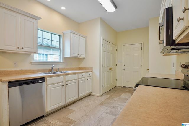 1032 LEXINGTON DRIVE, Moody, AL 35004