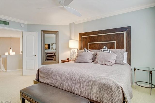 4041 Gulf Shore Blvd N Ph 7, Naples, FL 34103