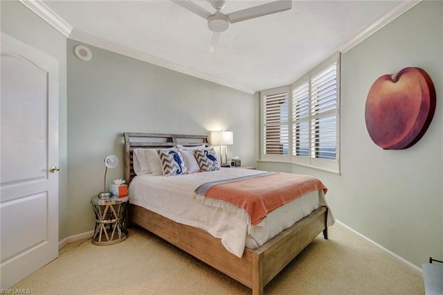 4041 Gulf Shore Blvd N Ph 7, Naples, FL 34103