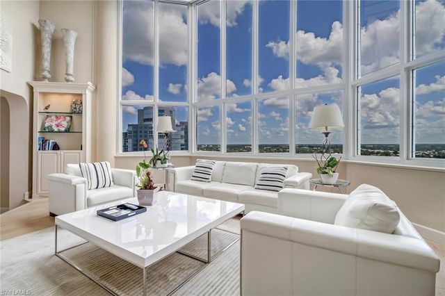 4041 Gulf Shore Blvd N Ph 7, Naples, FL 34103