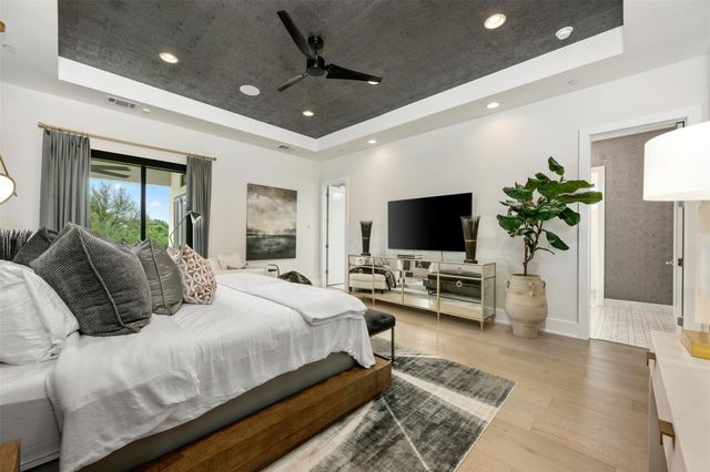 901 Cypress Grove DR, Austin, TX 78732