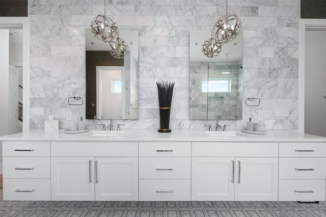 901 Cypress Grove DR, Austin, TX 78732