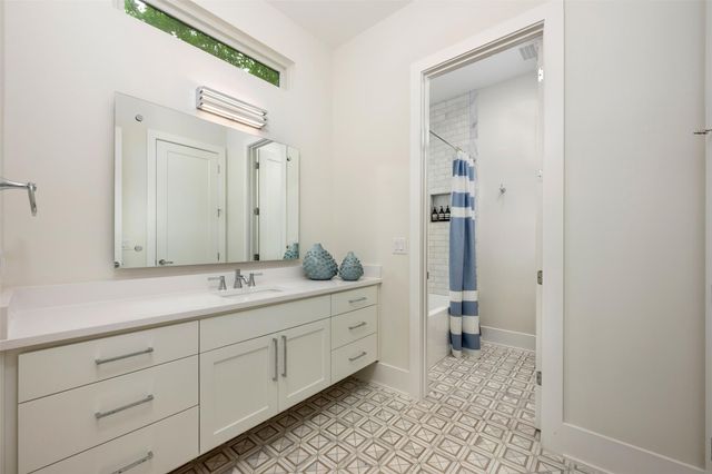 901 Cypress Grove DR, Austin, TX 78732