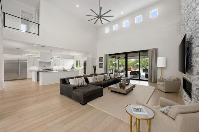 901 Cypress Grove DR, Austin, TX 78732