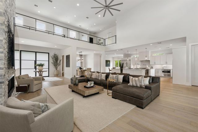 901 Cypress Grove DR, Austin, TX 78732