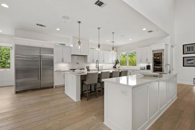 901 Cypress Grove DR, Austin, TX 78732