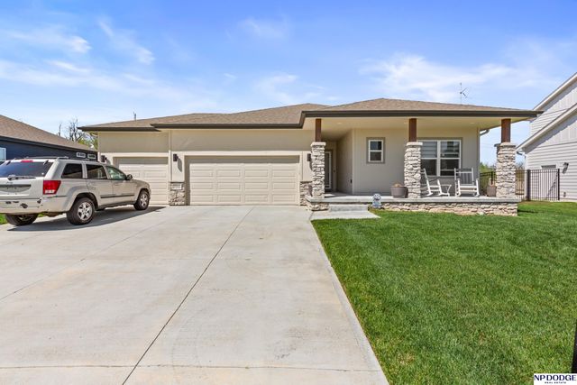 10452 S 113th Street, Papillion, NE 68046
