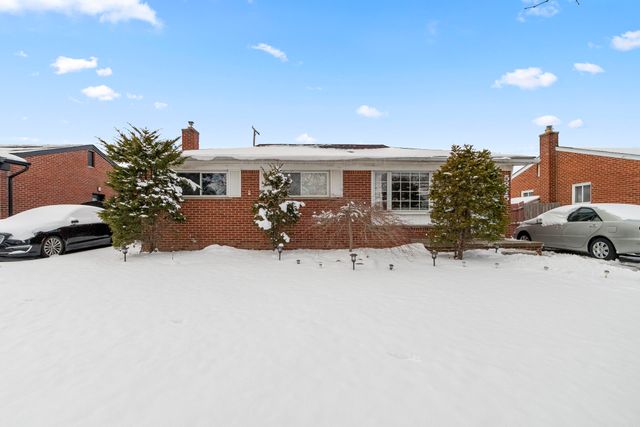 5845 Plainfield Street, Dearborn Heights, MI 48127