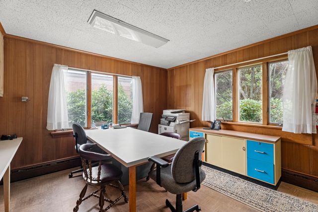 32 East Main Street, Stonington, CT 06355