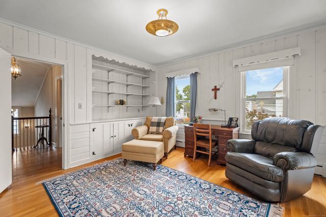 32 East Main Street, Stonington, CT 06355