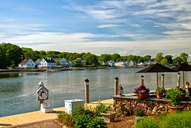 32 East Main Street, Stonington, CT 06355