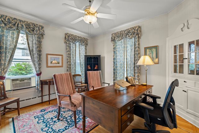 32 East Main Street, Stonington, CT 06355