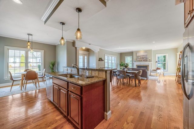 15 Cedar Ridge 1, Wilbraham, MA 01095