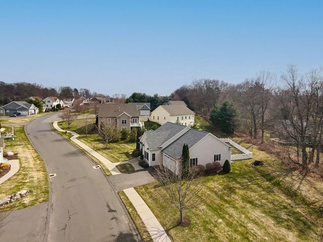 15 Cedar Ridge 1, Wilbraham, MA 01095