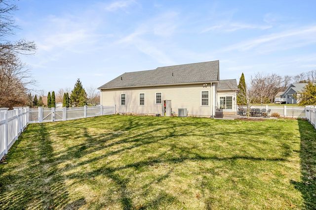 15 Cedar Ridge 1, Wilbraham, MA 01095