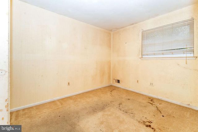 6604 VALLEY PARK RD, Capitol Heights, MD 20743