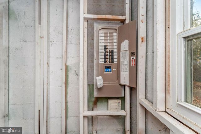 6604 VALLEY PARK RD, Capitol Heights, MD 20743