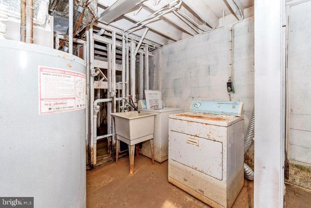 6604 VALLEY PARK RD, Capitol Heights, MD 20743