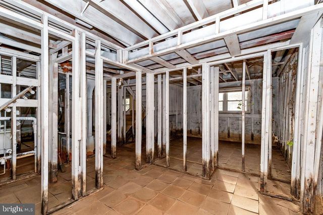 6604 VALLEY PARK RD, Capitol Heights, MD 20743