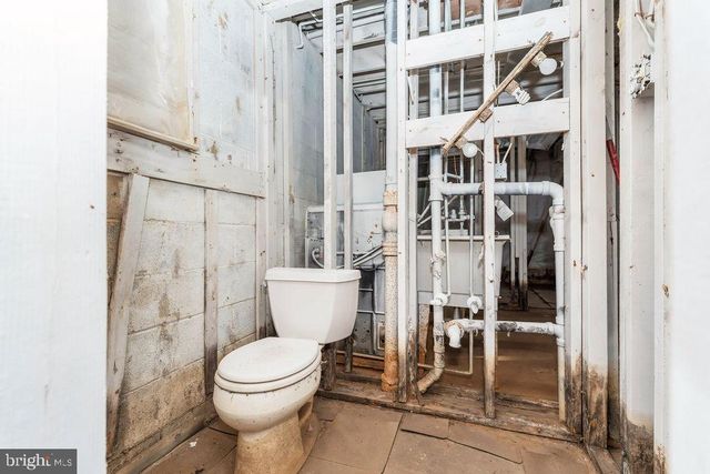 6604 VALLEY PARK RD, Capitol Heights, MD 20743