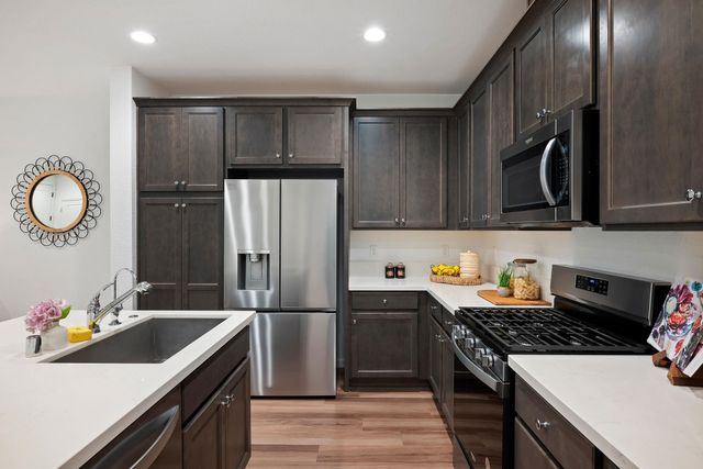 5519 Holly Bay Ave, Dublin, CA 94568