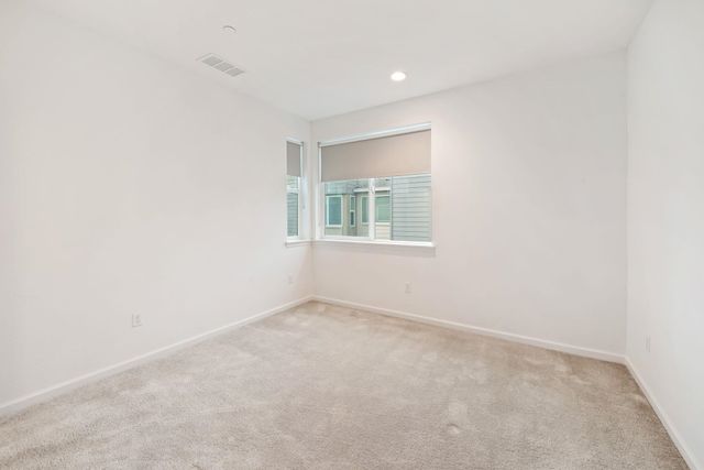 5519 Holly Bay Ave, Dublin, CA 94568