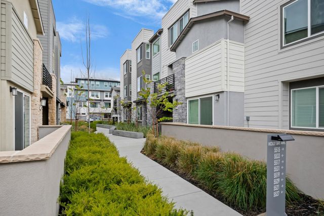 5519 Holly Bay Ave, Dublin, CA 94568